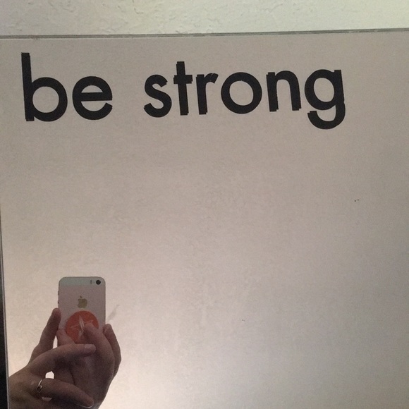 “Be strong” mirror - Picture 4 of 5